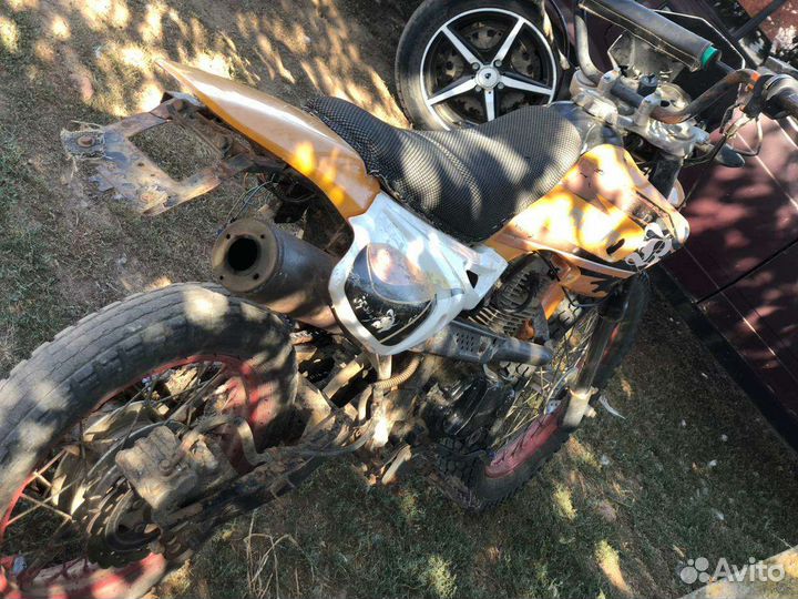 Мотоцикл райсер 200