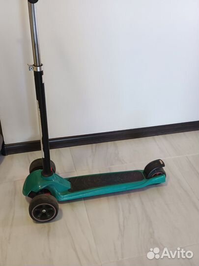Самокат трехколесный scooter