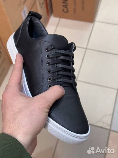 Кроссовки из натуральной кожи мужские 40-45