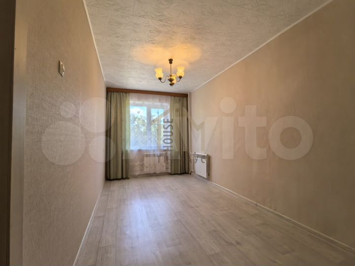 2-к. квартира, 40 м², 3/9 эт.