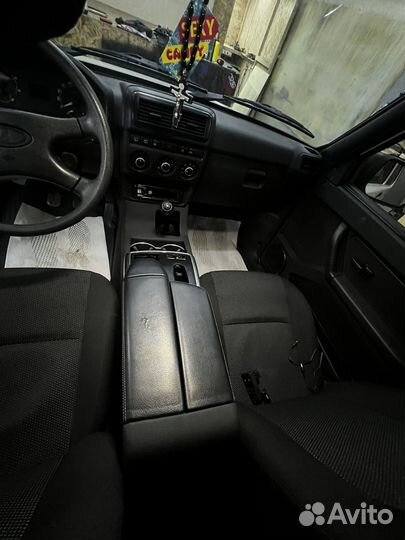 Подлокотник LADA niva