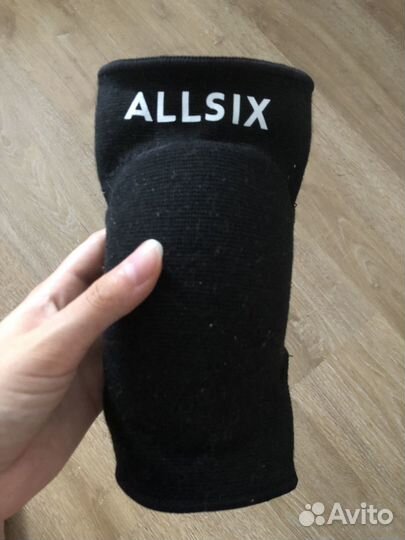 Наколенники для волейбола