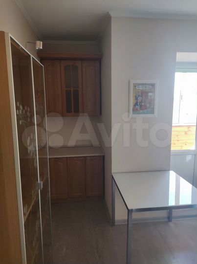 2-к. квартира, 57 м², 4/5 эт.