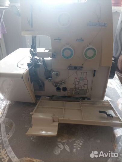 Оверлок для швейной машины