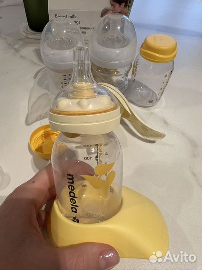 Молокоотсос medela ручной+4 бут+пак для хран мол