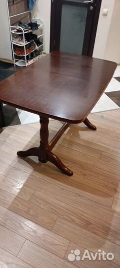 Кухонный стол