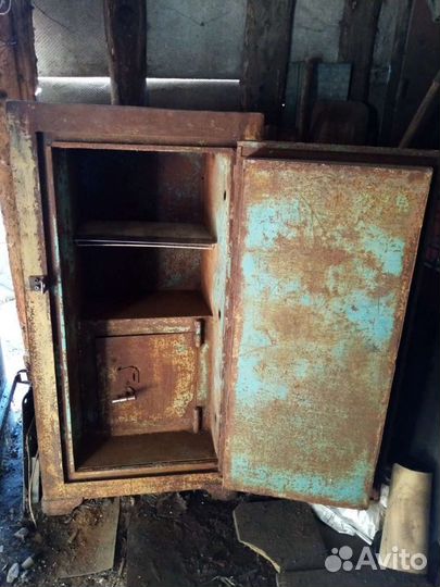 Сейф огнеупорный