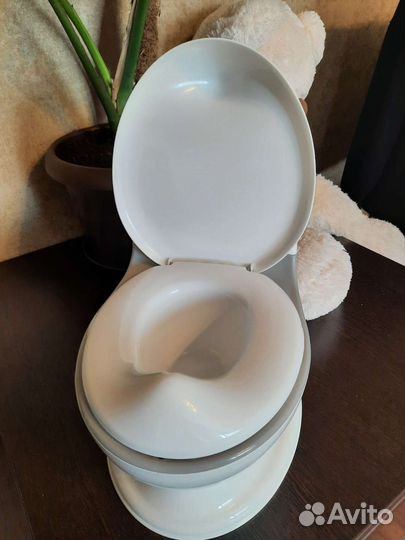 Горшок детский в форме унитаза