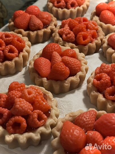 Мыло ручной работы, тарталетка с малиной/клубникой