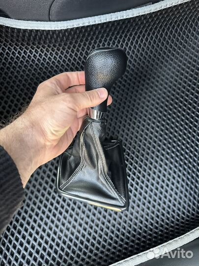 Ручки на весту