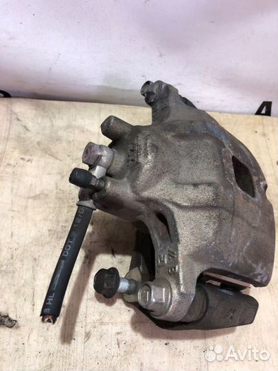 Суппорт передний правый Mitsubishi Lancer 10 CY3A