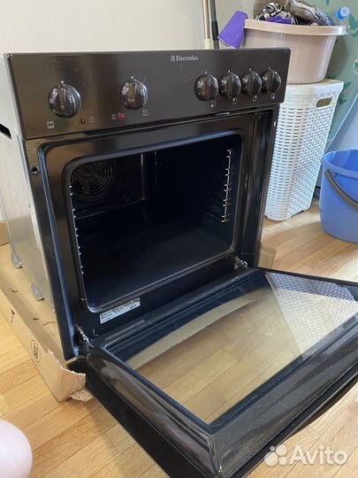 Духовой шкаф Electrolux