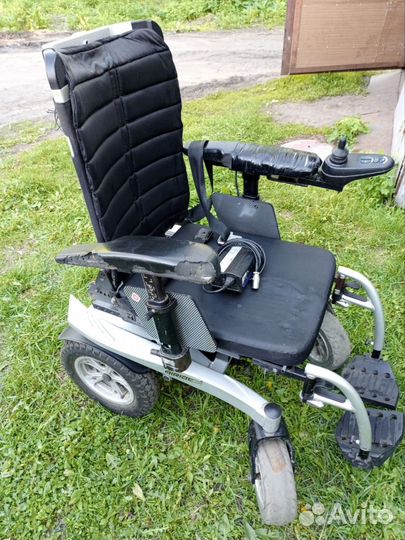 Коляска инвалидная с электроприводом