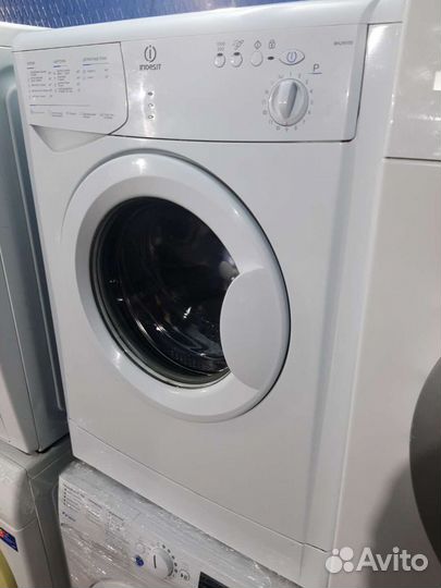 Узкая машинка Indesit (35см)