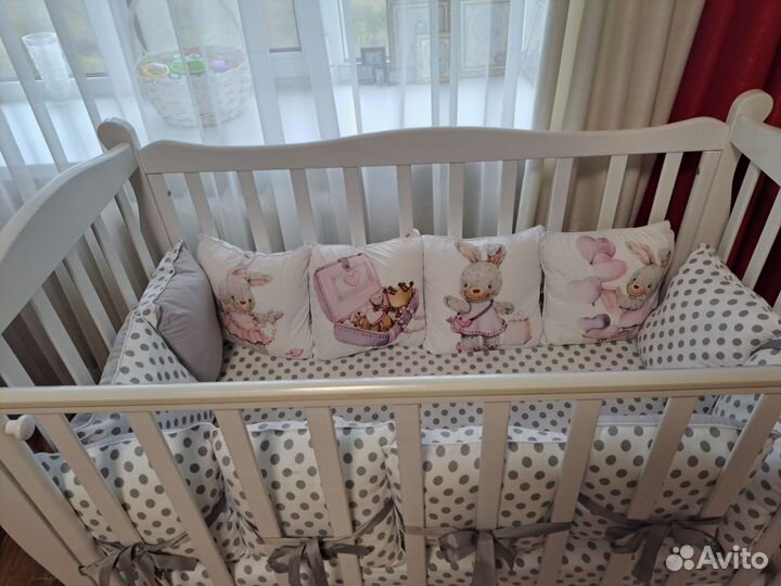 Кровать с маятником