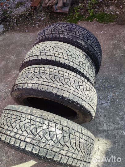 Bridgestone Blizzak DM-Z3 225/65 R17