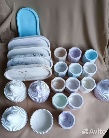 Гипсовые изделия, подсвечники, обработанные