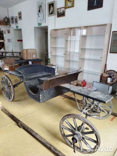 Старинная бричка линейка