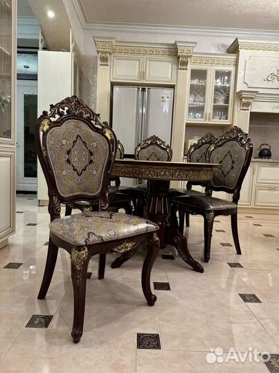 Стол и Стулья