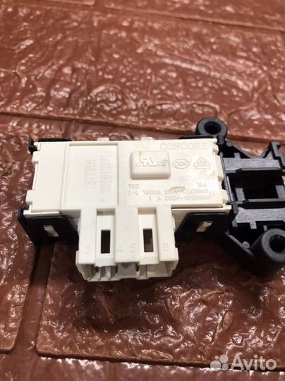 Устройство блокировки люка стиральной машины Leran