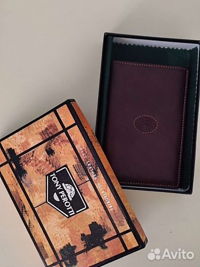 Обложка на паспорт Toni Perotti