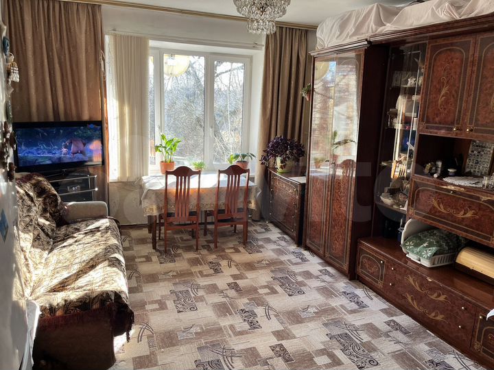 Комната 21 м² в 4-к., 3/3 эт.