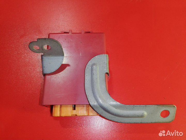 Блок управления дверьми Toyota Sprinter EE100 2Е