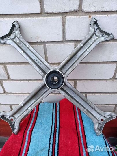 Крестовина для бака стиральной машинки