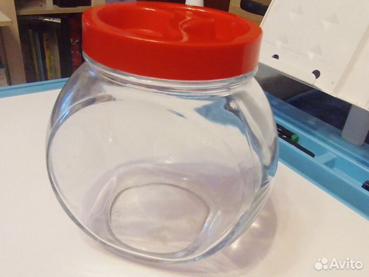 Банка стеклянная с пластиковой крышкой