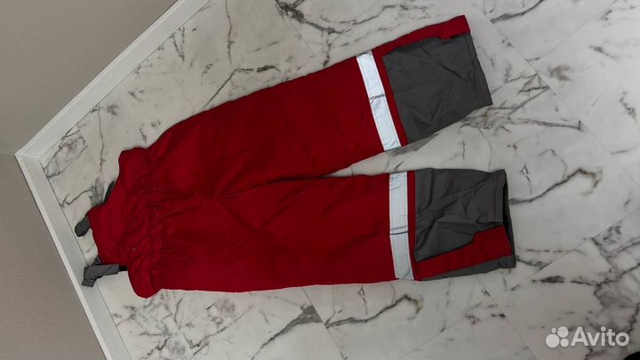 Зимний комбинезон для защиты от пониж-х температур