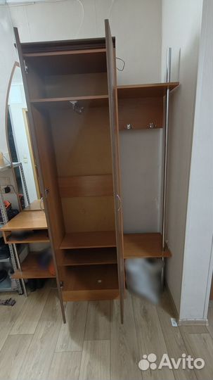 Шкаф в прихожую с зеркалом