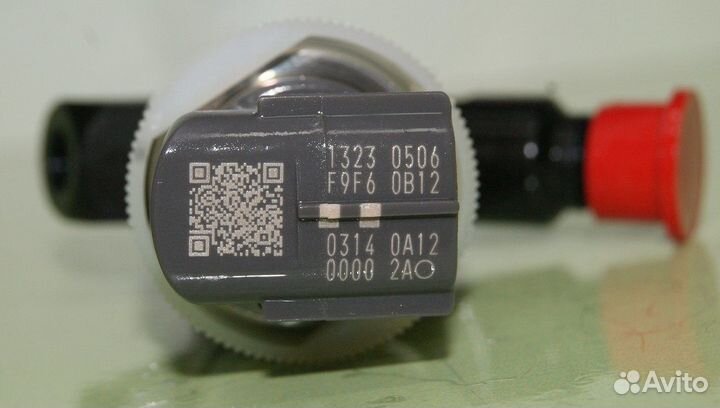 Форсунка топливная 1KD-FTV LC prado 23670-30140