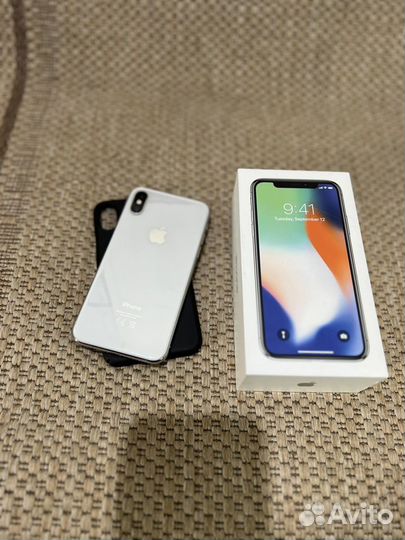 iPhone X, 64 ГБ