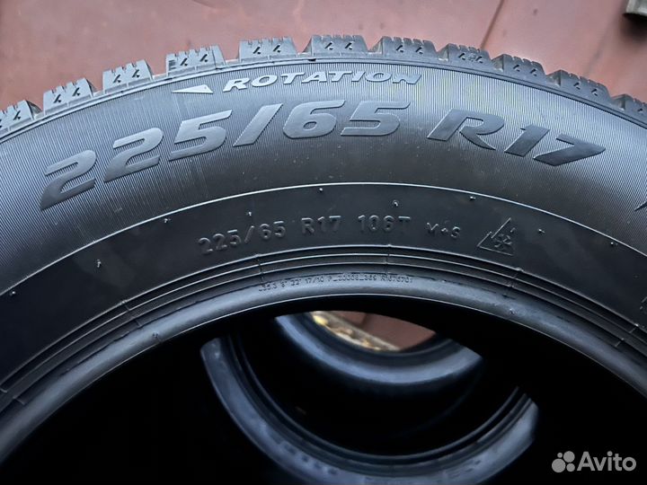 Pirelli Ice Zero 225/65 R17 106T