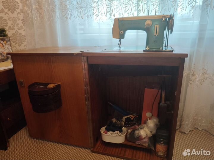 Швейная машинка чайка