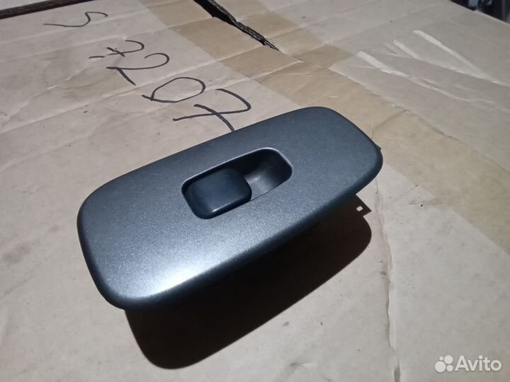 Кнопка стеклоподъемника задняя Toyota Altezza