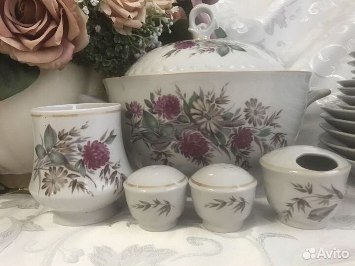 Столовый сервиз 