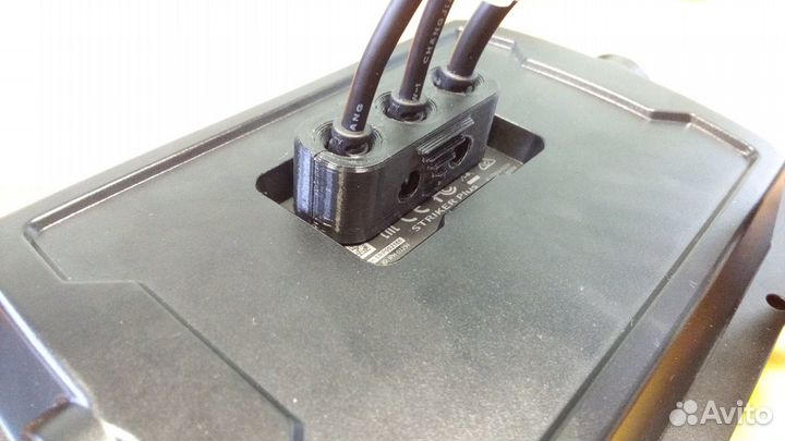 Крепление проводов эхолота Garmin