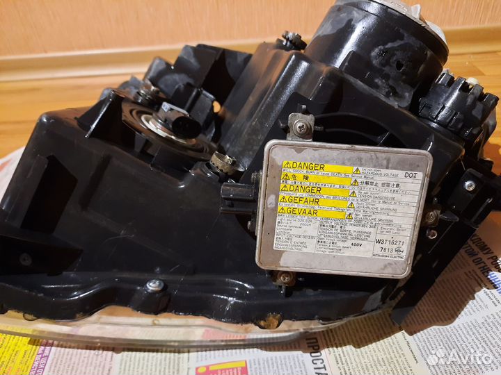 Фара mitsubishi pajero 4 ксенон