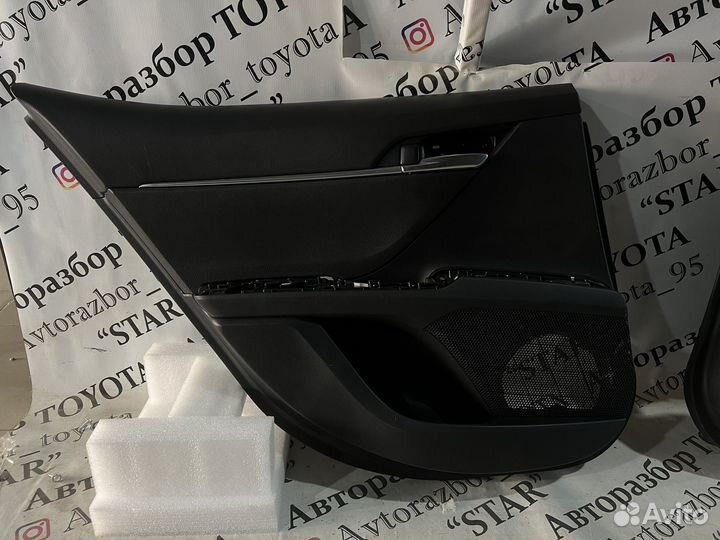 Обшивки двери Toyota Camry V70/V75 оригинал
