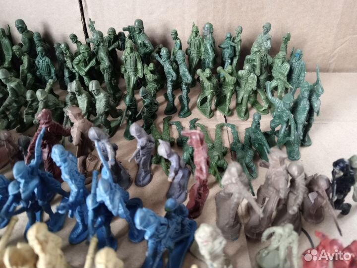 Набор фигурок солдат/солдатиков