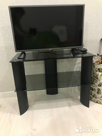 Подставка под телевизор