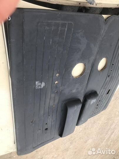 Обшивки дверей BMW E21