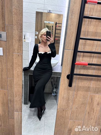 Платье по фигуре lichi новое