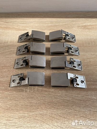 Петли для мебельных стеклянных дверок