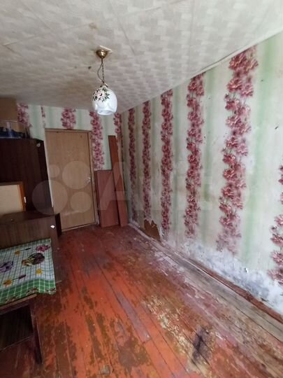 Комната 13 м² в 5-к., 2/5 эт.