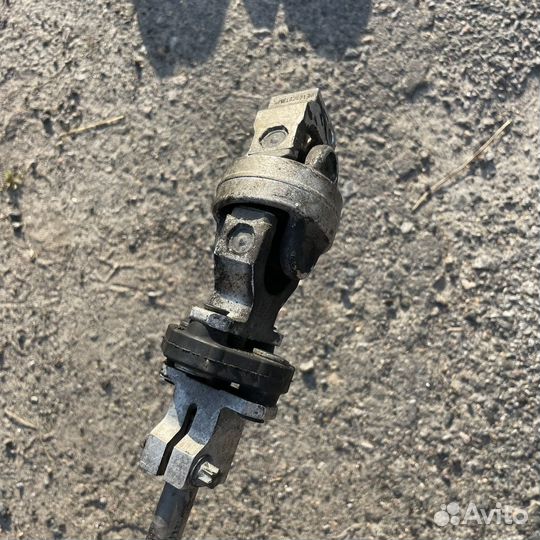 Рулевой карданчик BMW X3 E83 левый руль