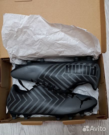 Футбольные бутсы puma
