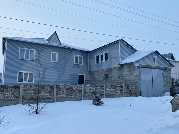 Коттедж 268 м² на участке 15 сот.