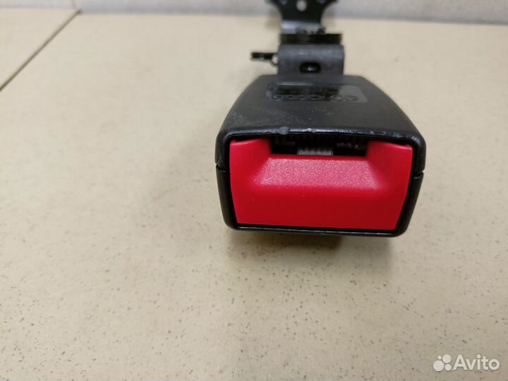 Ответная часть ремня безопасности A1 2010